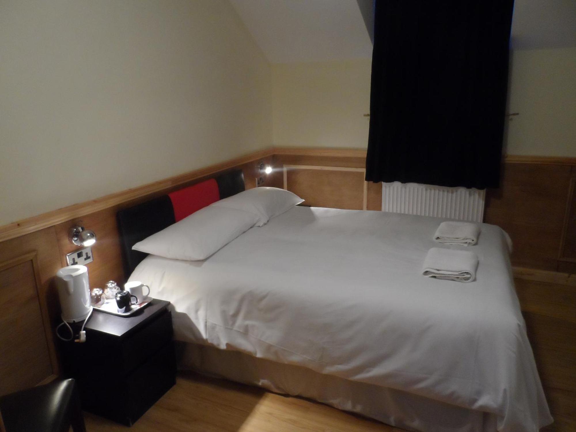 Hotel Minto House EDI Pokoj fotografie